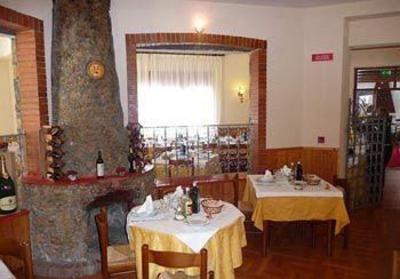 фото отеля Albergo del Sole Roccaraso