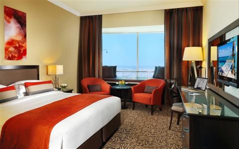 фото отеля Towers Rotana - Dubai