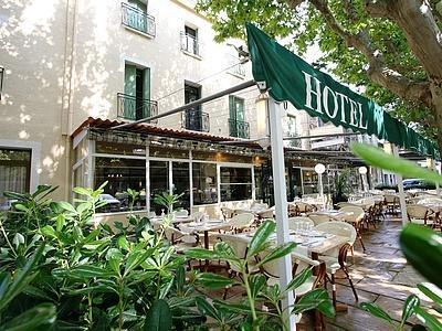 фото отеля Hotel Le Cours Saint-Gilles (Gard)
