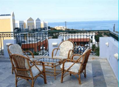 фото отеля Camari Garden Apartments Nikiforos Fokas