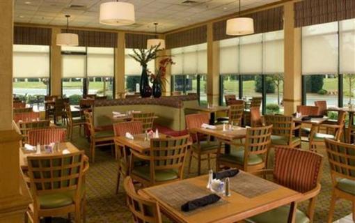 фото отеля Hilton Garden Inn Atlanta Airport/Millenium Center