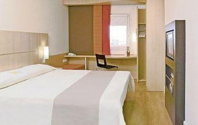 фото отеля Ibis Hotel (Qingdao Donghai)
