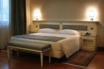 фото отеля Villa Quaranta Park Hotel