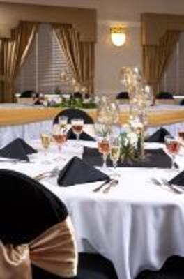 фото отеля BEST WESTERN Plus Steeplegate Inn