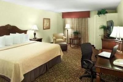 фото отеля BEST WESTERN Plus Steeplegate Inn