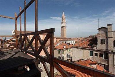 фото отеля Palazzo Contarini della Porta di Ferro