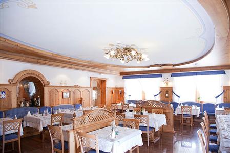фото отеля Hotel Jolanda