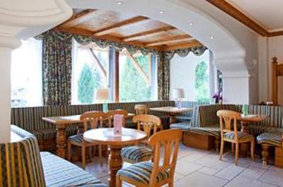 фото отеля Hotel Jolanda