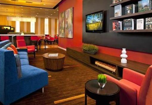 фото отеля Courtyard Hotel Downtown New Orleans