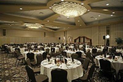 фото отеля Coast Lethbridge Hotel & Conference Centre