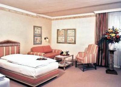 фото отеля Golden Tulip Olymp Hotel