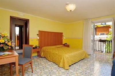 фото отеля Hotel Amalfi