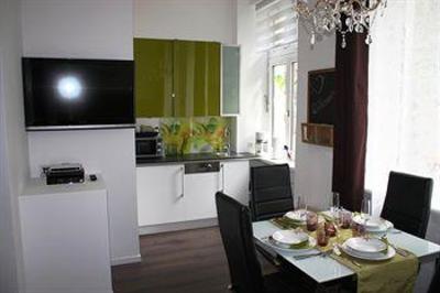 фото отеля Small Modern Apartment Vienna - Seidlgasse