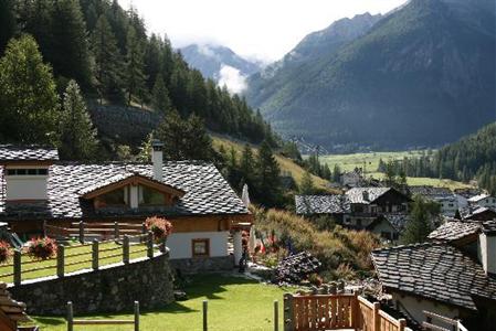 фото отеля Notre Maison Hotel Cogne