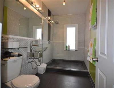 фото отеля The Barefoot Hostel