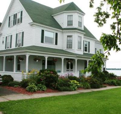 фото отеля Auberge Le Vieux Presbytere de Bouctouche