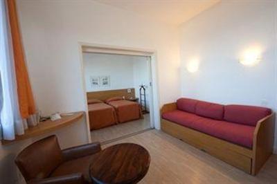 фото отеля Hotel Debret