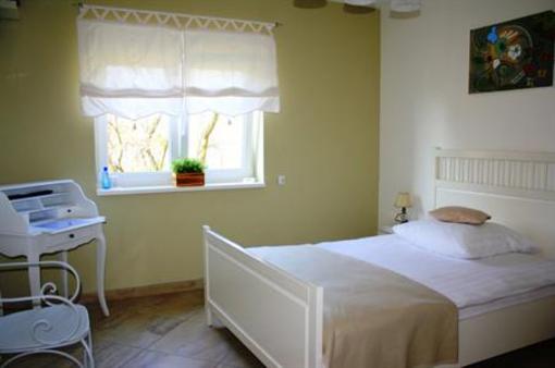 фото отеля Pension Francaise Les Volets Bleus