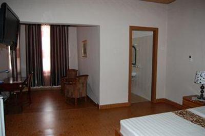 фото отеля Luxe Suites Hotel