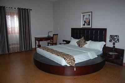 фото отеля Luxe Suites Hotel