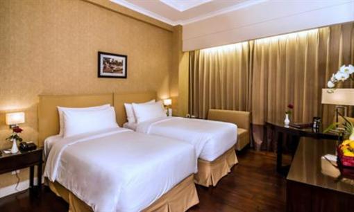 фото отеля Royal Kuningan Hotel