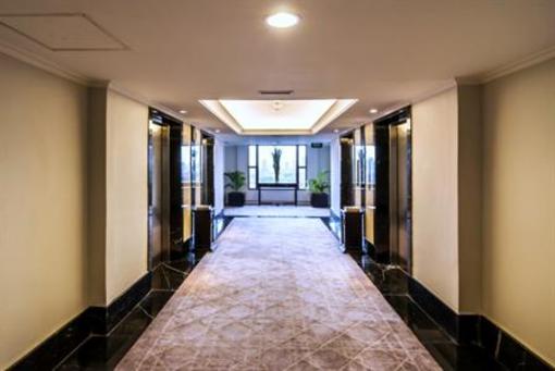 фото отеля Royal Kuningan Hotel