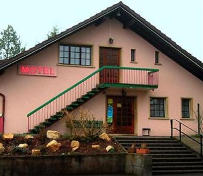 фото отеля Motel des Fleurs