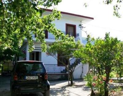 фото отеля Spiros Apartments