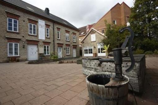фото отеля Ahus Bed & Breakfast