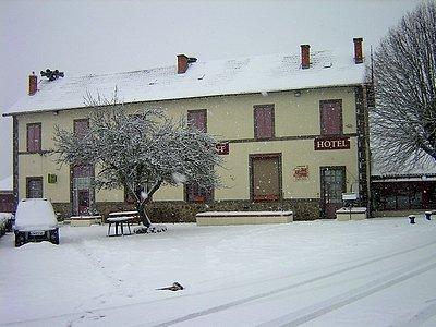 фото отеля Auberge Du Chateau Saint Remy de Blot