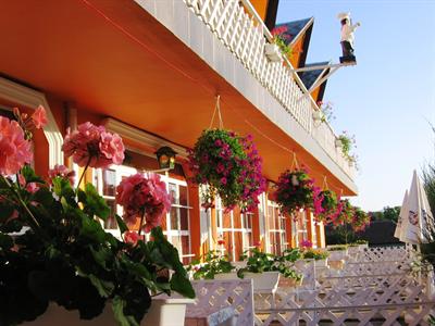 фото отеля Gold Barrel Inn and Restaurant