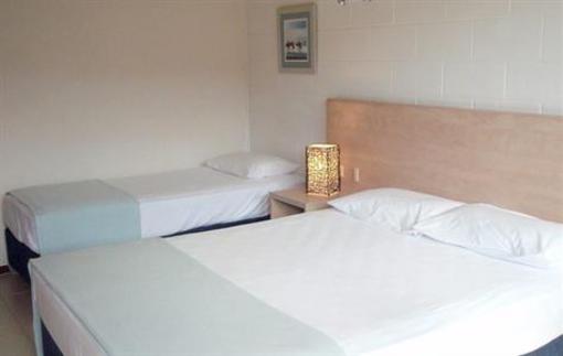 фото отеля Moffat Beach Motel