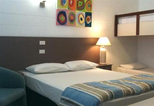 фото отеля Moffat Beach Motel