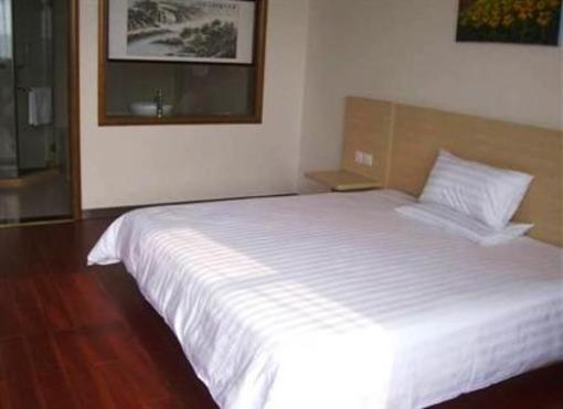 фото отеля Hanting Express Xiangcheng Huangli