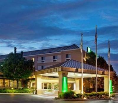 фото отеля Holiday Inn Hotel & Suites Carol Stream