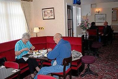 фото отеля Half Moon Hotel Alford