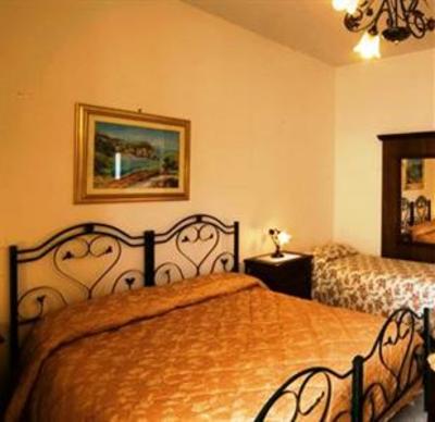 фото отеля B&B La Perla Castro Marina