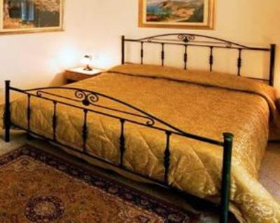фото отеля B&B La Perla Castro Marina