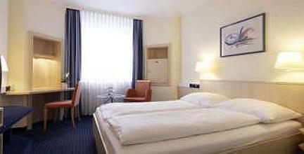 фото отеля InterCity Hotel Freiburg