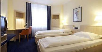 фото отеля InterCity Hotel Freiburg