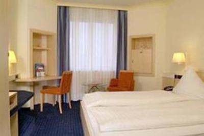 фото отеля InterCity Hotel Freiburg