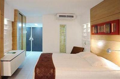 фото отеля Ritz Lagoa da Anta Urban Resort