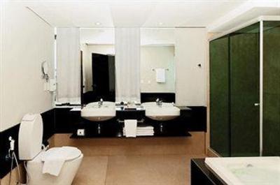 фото отеля Ritz Lagoa da Anta Urban Resort