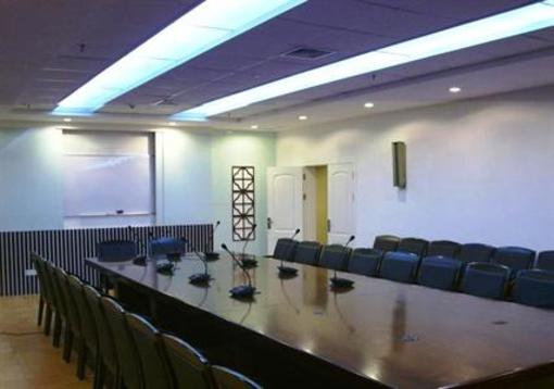фото отеля Home Inn (Zhangjiajie Dayongfucheng)