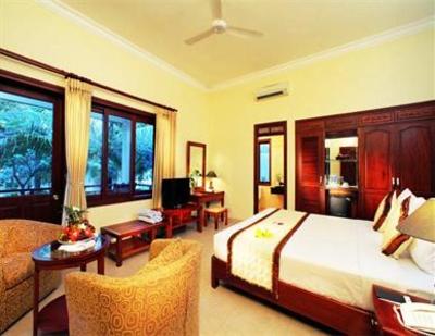 фото отеля Golden Coast Resort and Spa