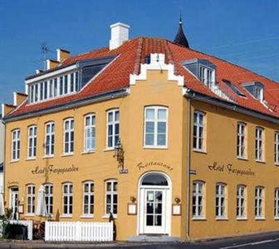 фото отеля Hotel Faergegaarden