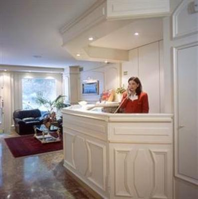 фото отеля Aparthotel Bonanova