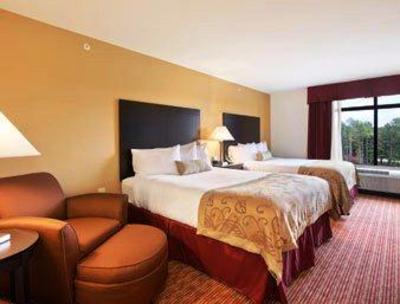 фото отеля Wingate by Wyndham State Arena Raleigh / Cary