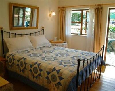 фото отеля The Cottage Marsh Bed and Breakfast Honiton