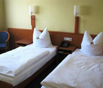 фото отеля Hotel Am Platz Hohenmölsen